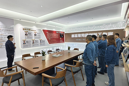 伟德体育股份公司工会组织广大员工参观劳：凸そ炒葱鹿ぷ魇壹笆榛